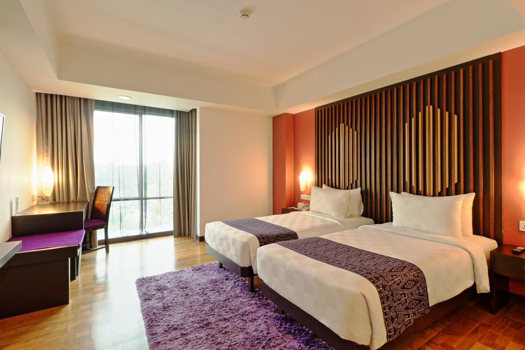 Mercure Pontianak City Center Exterior photo