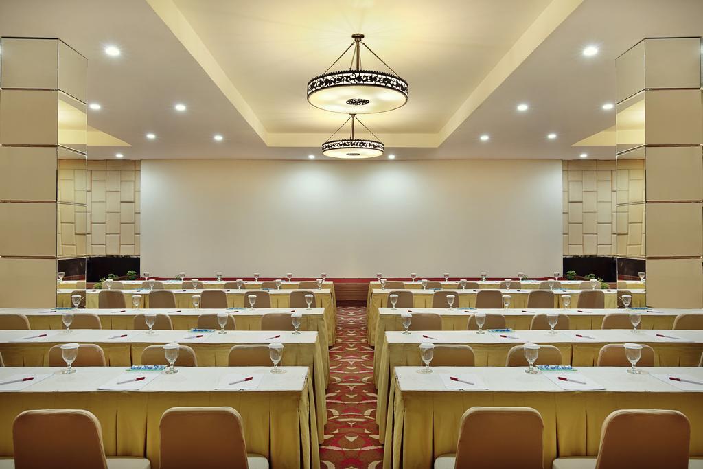 Mercure Pontianak City Center Exterior photo