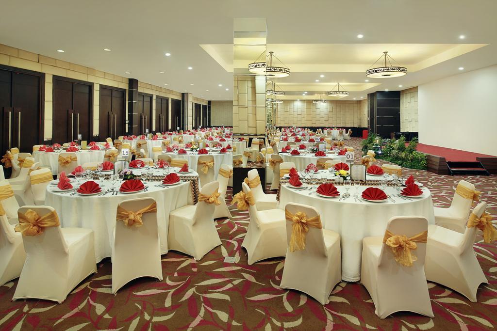 Mercure Pontianak City Center Exterior photo
